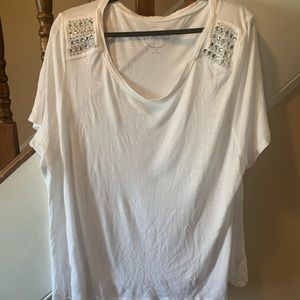 INC white embellished Flowy tip size 2X